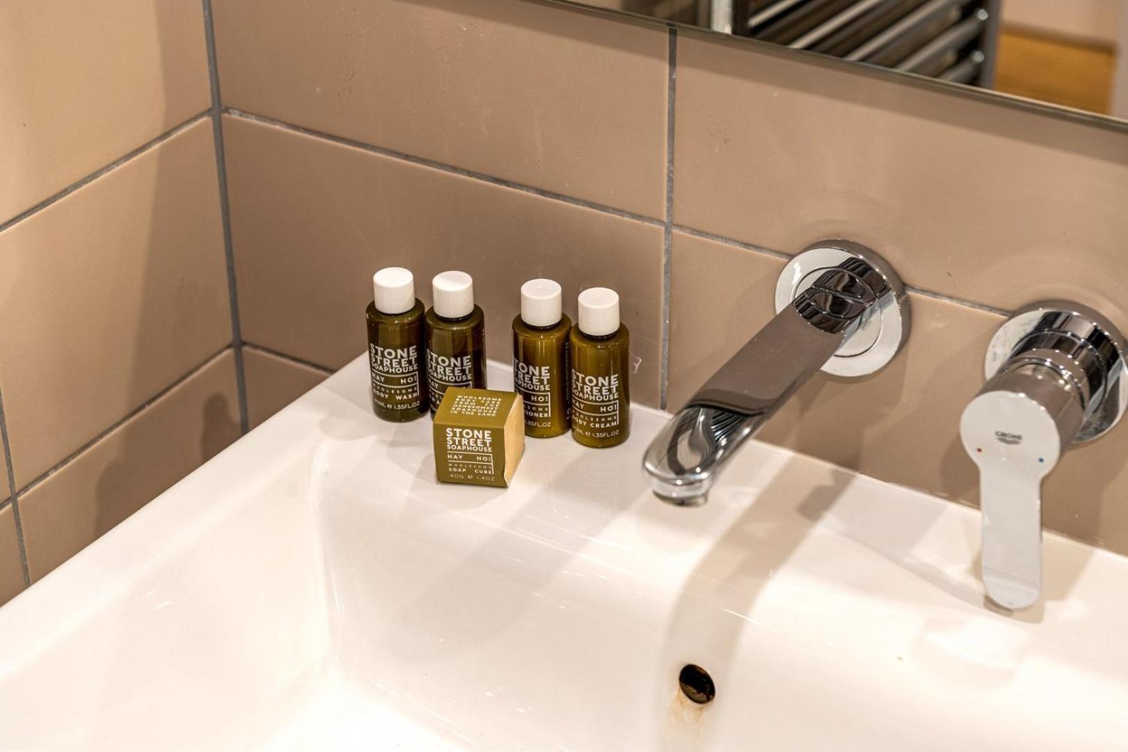 ロンドンTrendy Kings Cross Flatアパートメント エクステリア 写真